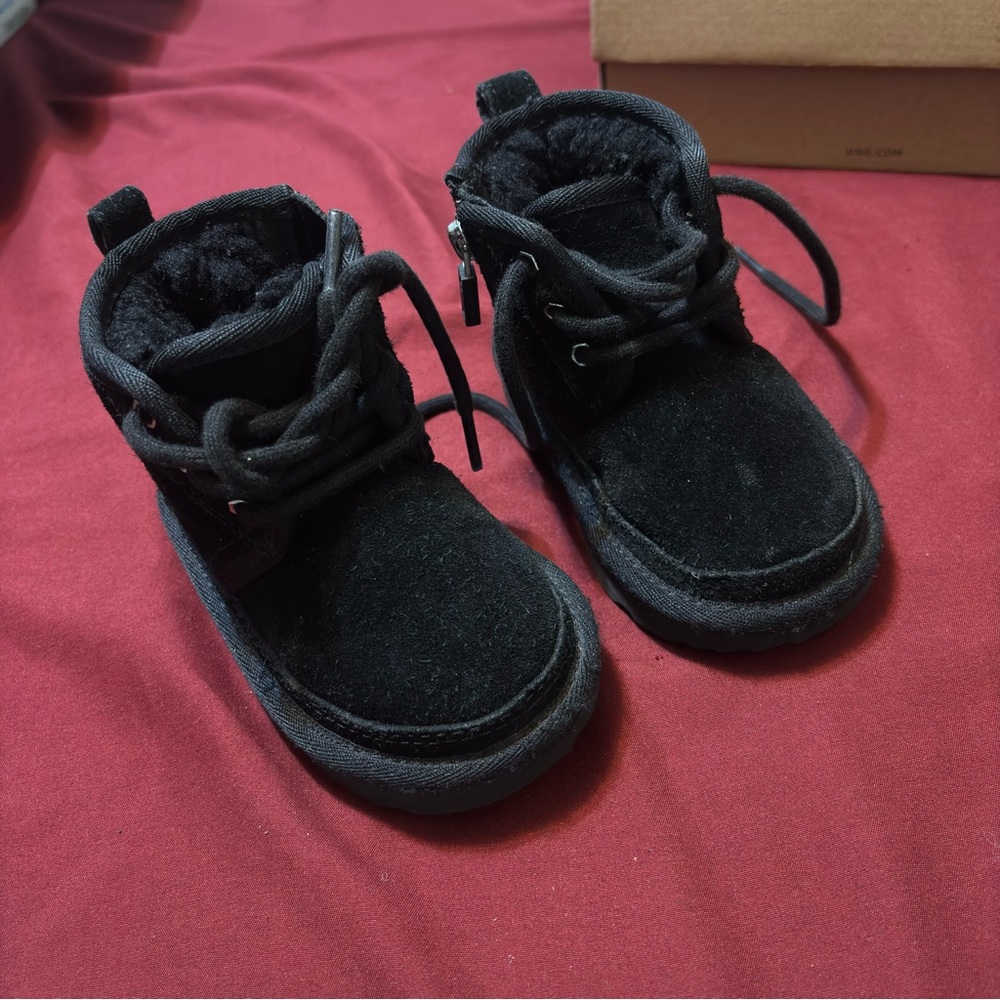 Ugg neumel 6c